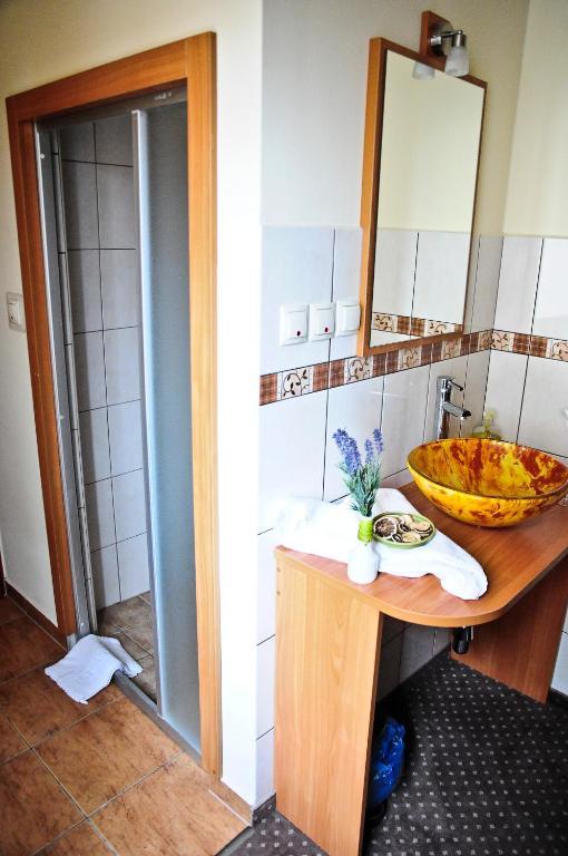 Osrodek Uslug Hotelarskich Kinga Wieliczka Rom bilde