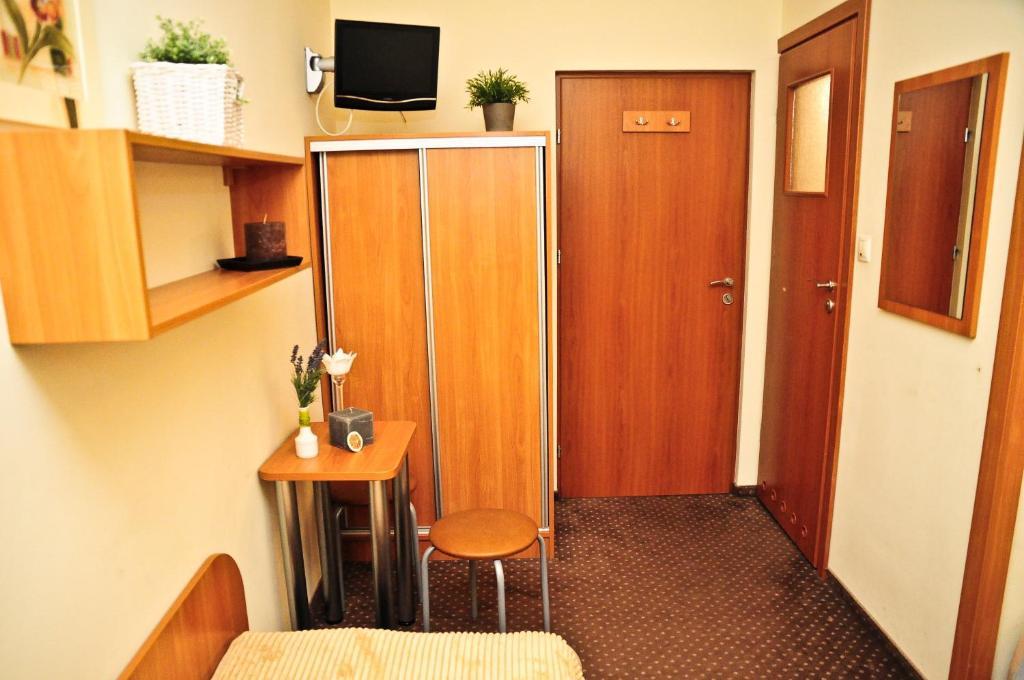 Osrodek Uslug Hotelarskich Kinga Wieliczka Rom bilde