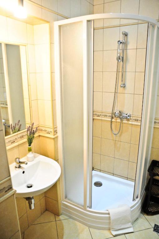 Osrodek Uslug Hotelarskich Kinga Wieliczka Rom bilde